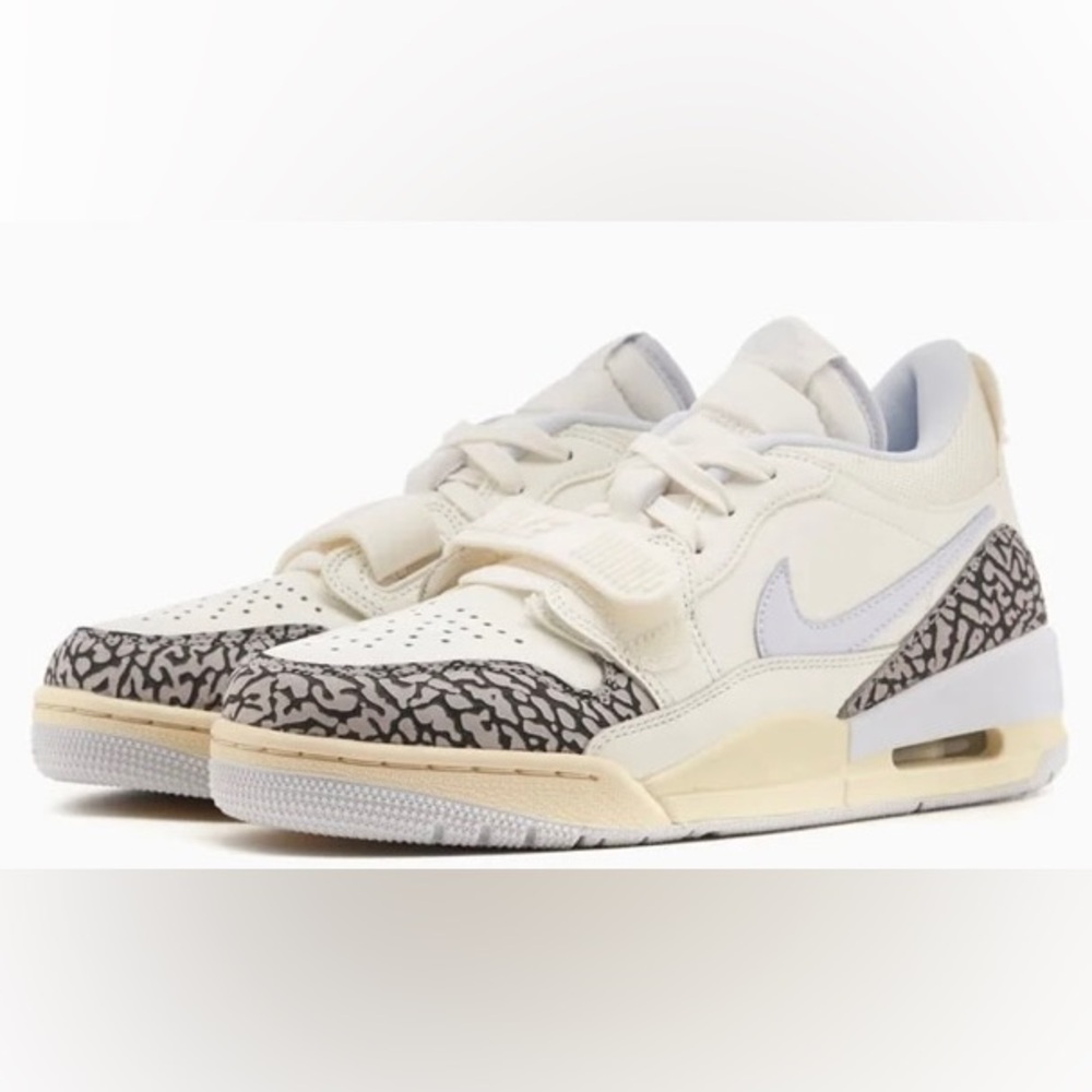 Nike Jordan Legacy 312 Cream, white and Gray Sneakers women’s 8.5-NEW